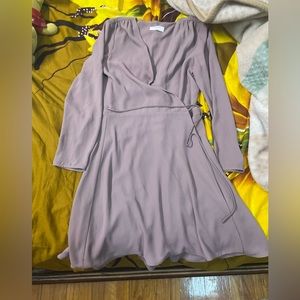 Aritzia long sleeve mauve dress